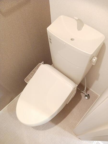 東金市台方のアパート(トイレ)