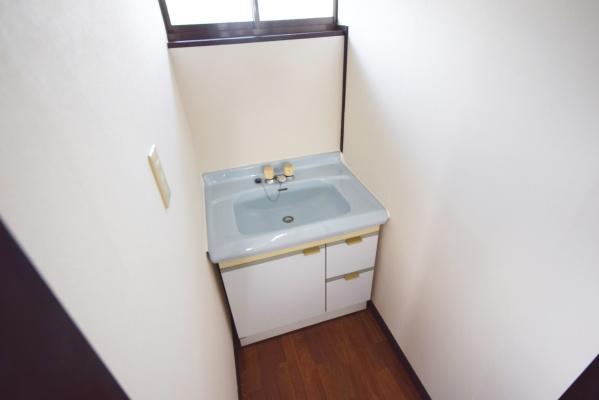 山武郡九十九里町藤下の貸家(洗面台・洗面所)