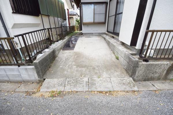 山武郡九十九里町藤下の貸家(駐車場)