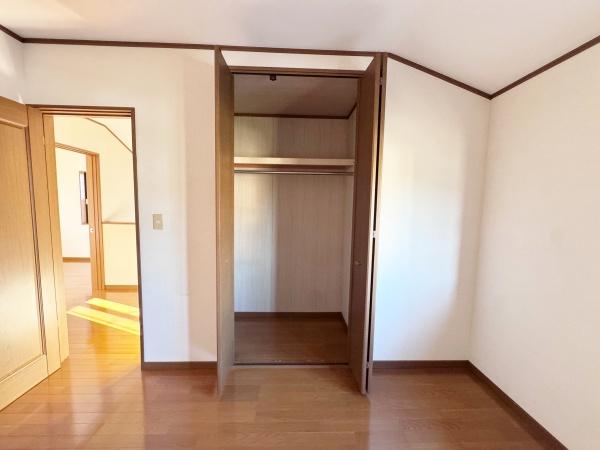 東金市西福俵の貸家(収納)