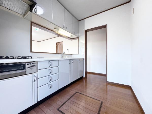 東金市西福俵の貸家(キッチン)