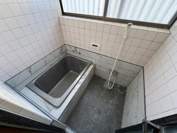 エム八街文違