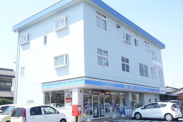 フランボワーズＥ(ローソン佐野植上町店)