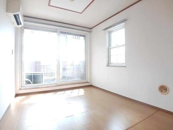 栃木市藤岡町藤岡のアパート