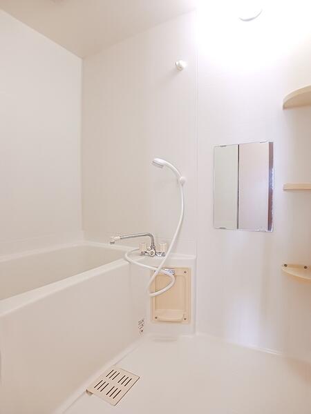 栃木市藤岡町藤岡のアパート
