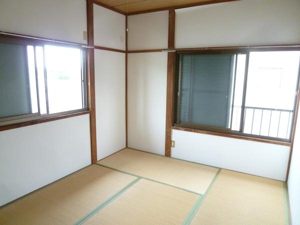 山岸貸家