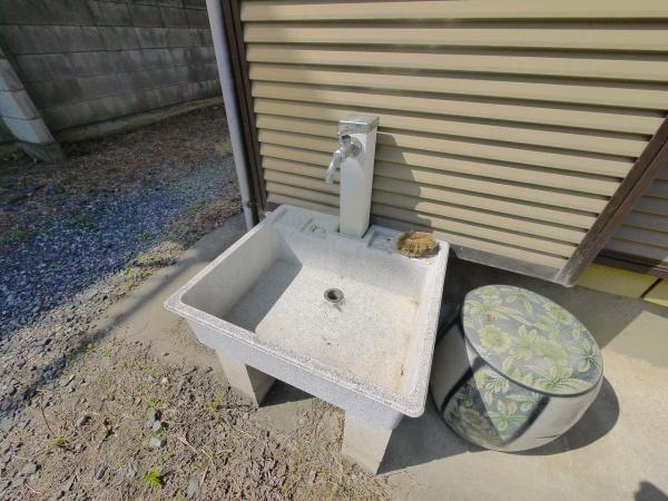 浅沼町貸家