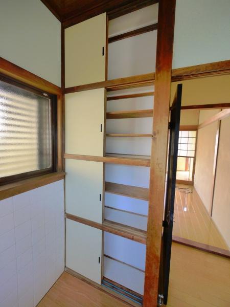 浅沼町貸家