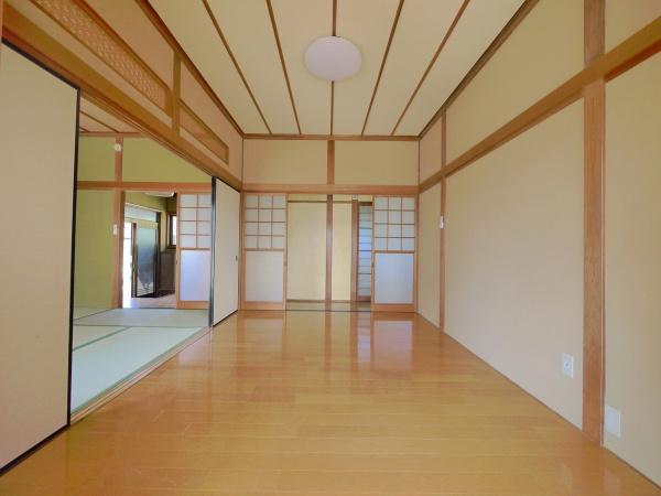 浅沼町貸家