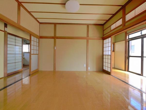 浅沼町貸家