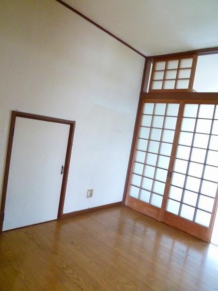 万町貸家