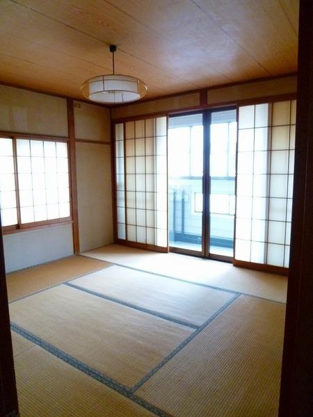 万町貸家
