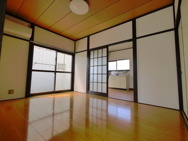 栃本町貸家