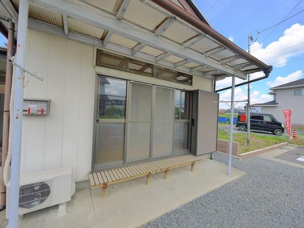 渡辺貸家東棟