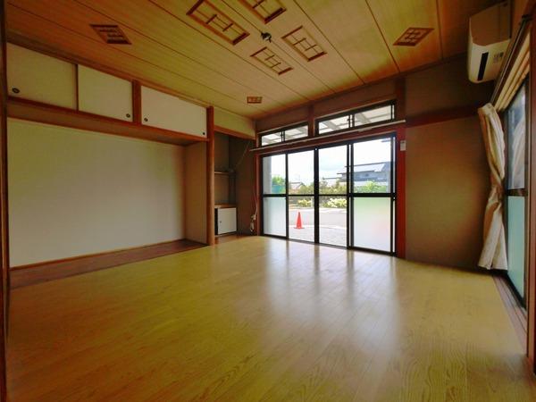 渡辺貸家東棟
