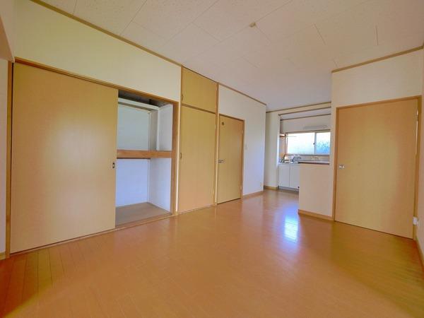 渡辺貸家東棟