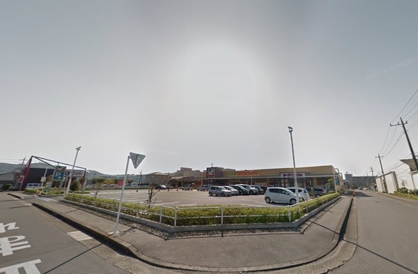 クレール(ヨークベニマル伊勢山店)