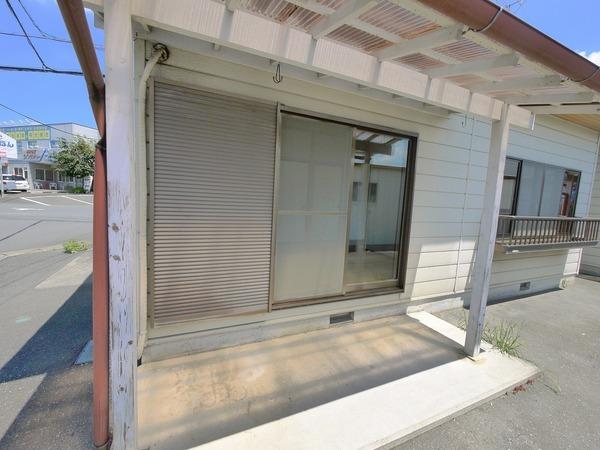 藤岡町藤岡貸家　西棟