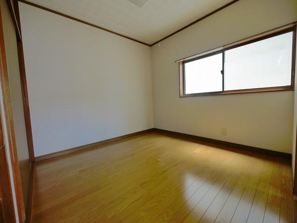 藤岡町藤岡貸家　西棟