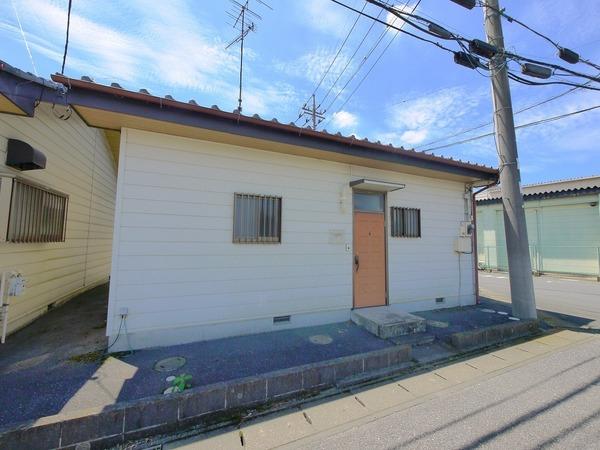藤岡町藤岡貸家　西棟