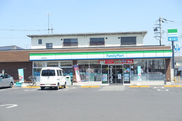 うえのタウンファミール(ファミリーマート佐野植野町店)