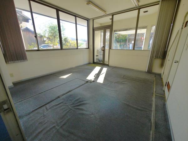 植野町　貸事務所
