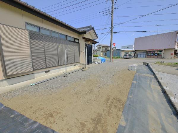 佐野市越名町　貸家