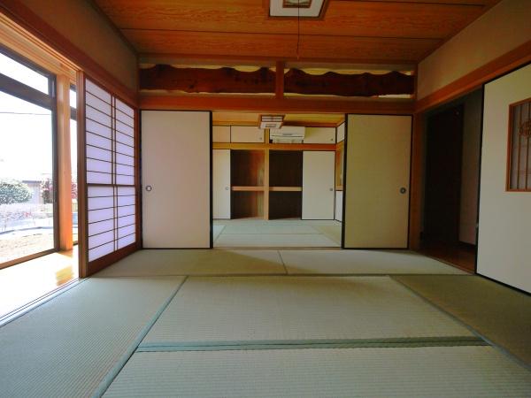 佐野市越名町　貸家