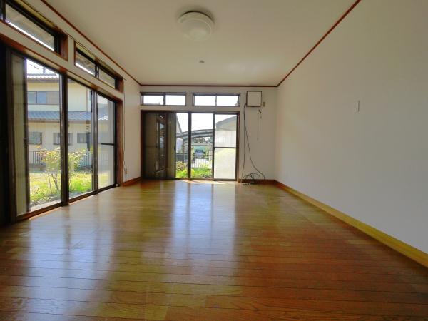 佐野市栃本町　戸建