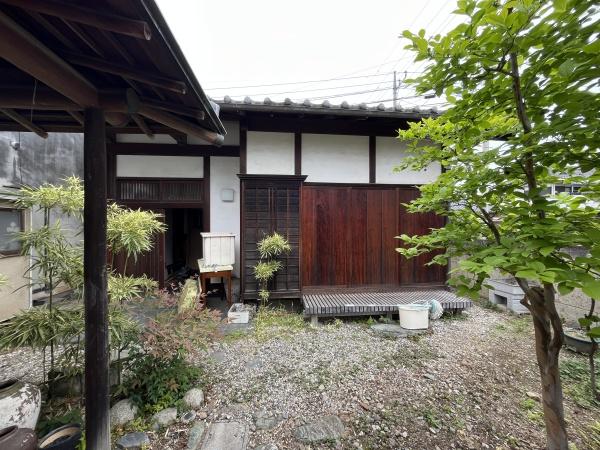 堀米町貸家