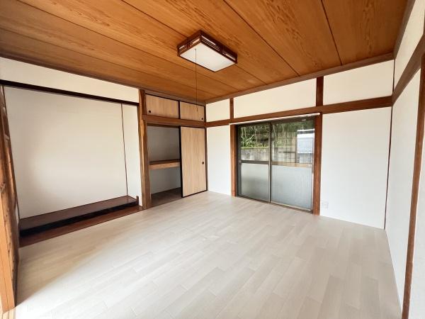 佐野市韮川町　貸家