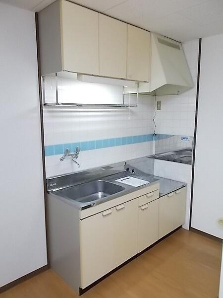 ユリカハイツ２