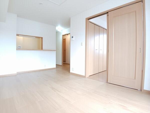 ラフレシールＢ