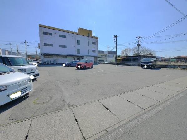 伊勢山町　貸事務所
