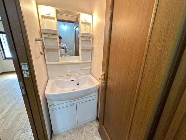 交野市藤が尾４丁目の貸家