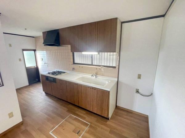 四條畷市清滝新町の貸家