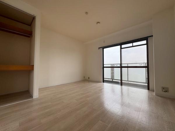 枚方市三栗１丁目のマンション
