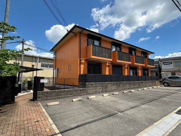 交野市森南１丁目のアパート