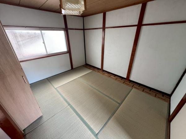 長尾家具町4丁目貸家