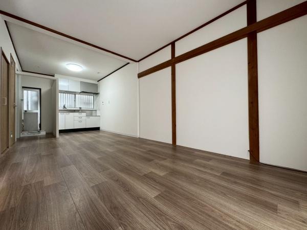 長尾家具町4丁目貸家