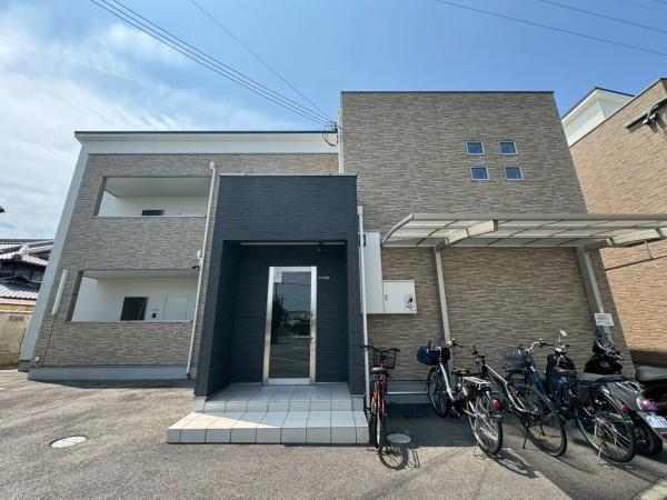 プラリア招堤元町　B棟