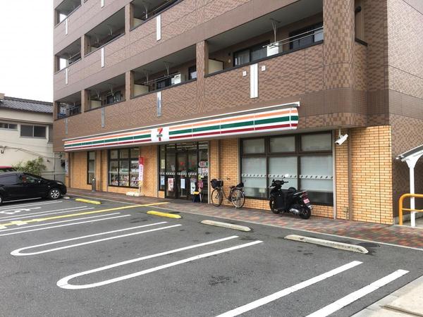 グローバルK(セブンイレブン交野市役所前店)