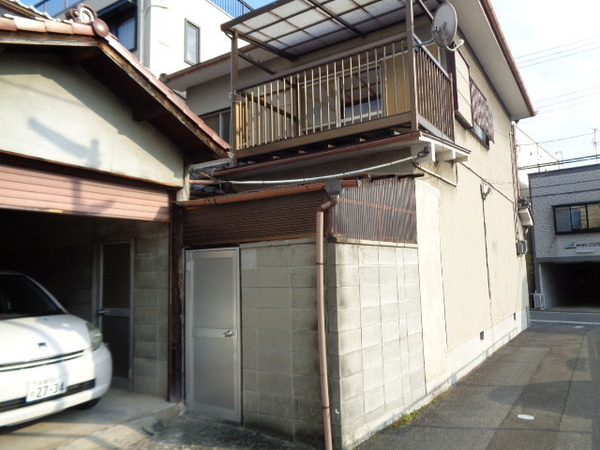 京都市伏見区深草仙石屋敷町の貸家