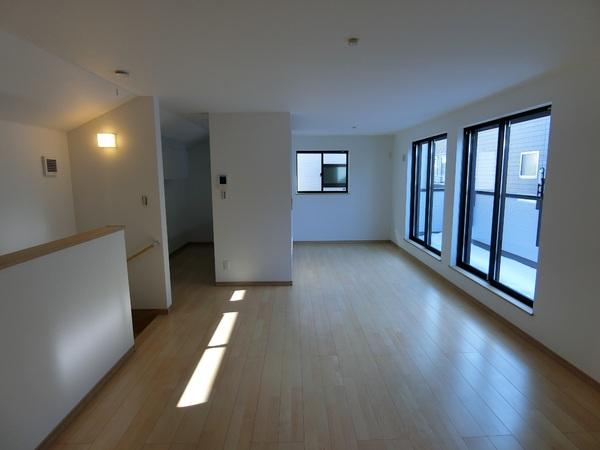 F'NEST万町貸戸建　全5棟2号棟