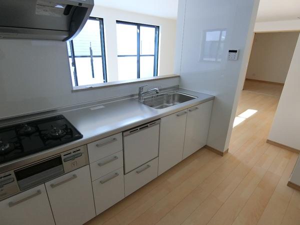 F'NEST万町貸戸建　全5棟2号棟