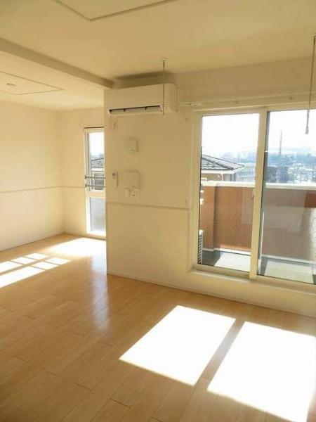 モデルノ　アロッジオ