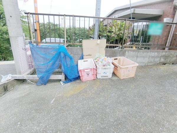 八王子市子安町２丁目のアパート