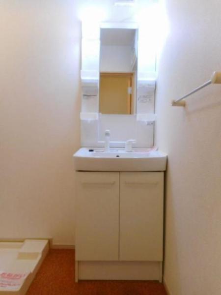 八王子市西片倉２丁目のアパート