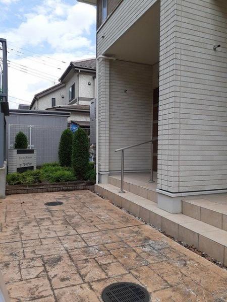 八王子市小比企町のアパート