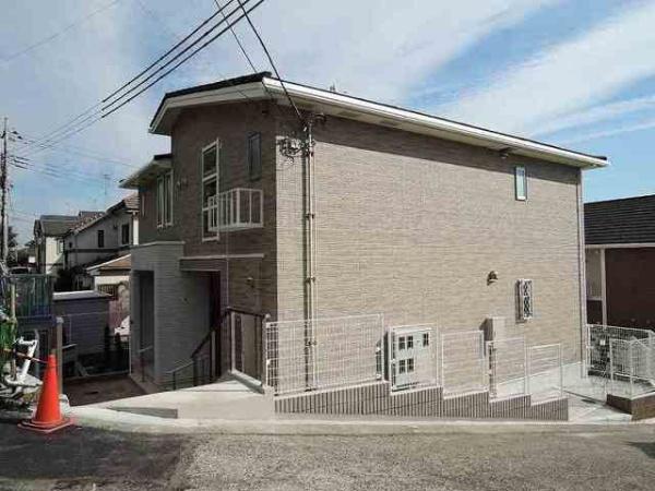 八王子市小比企町のアパート